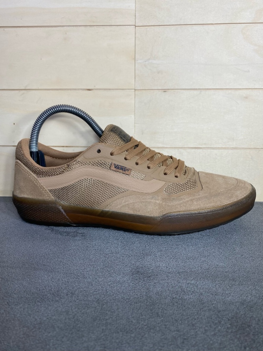 Vans Ave Tobacco Gum Men's Size 7 Skate Shoes Brown Suede Sneakers 721356